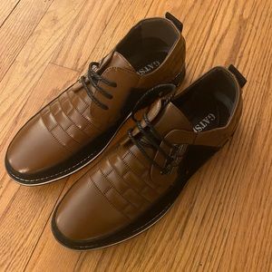 Mens Dress Shoe/Sneaker